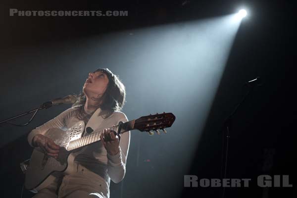 ALDOUS HARDING - 2017-11-13 - PARIS - Point Ephemere - Hannah Sian Topp